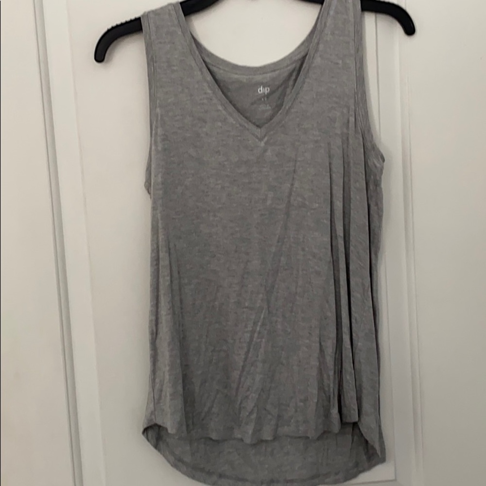 simple grey tank